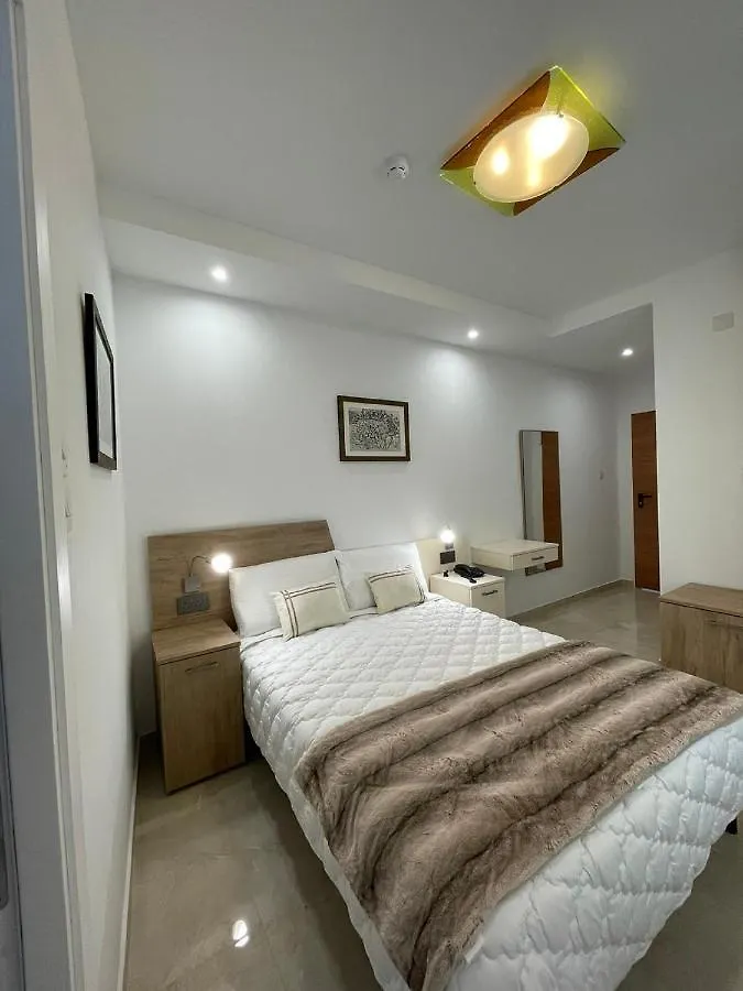 לינה וארוחת בוקר מרסשלוק La Reggia Seaview Guesthouse