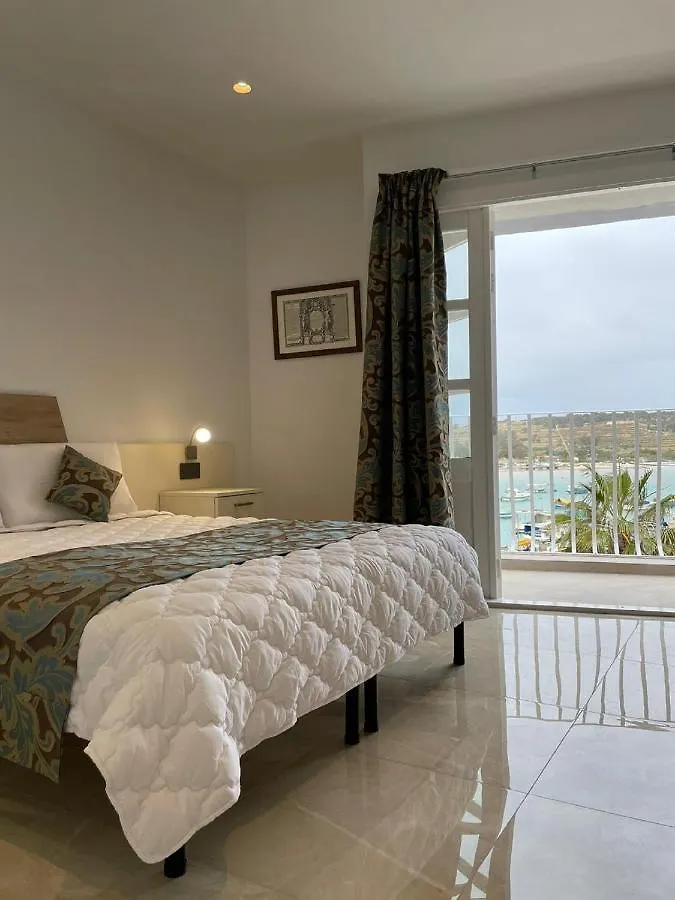 לינה וארוחת בוקר מרסשלוק La Reggia Seaview Guesthouse